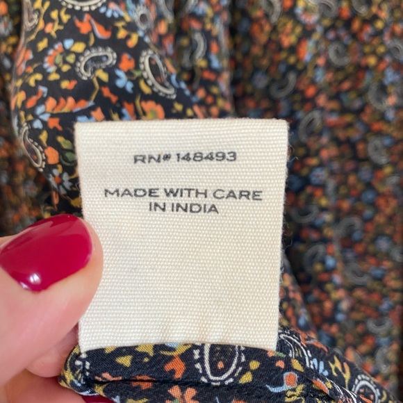 Doen Savona Top in Black Saint Claude Paisley - Picture 7 of 7